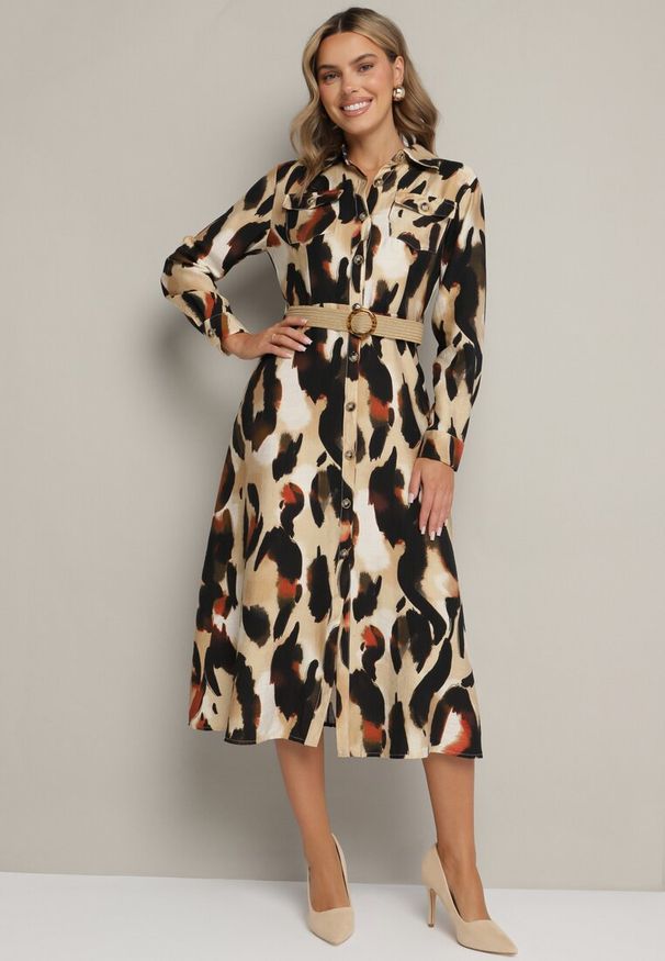 Born2be - Beżowa Koszulowa Sukienka Rozkloszowana w Abstrakcyjny Wzór z Plecionym Paskiem Miririda. Okazja: na co dzień. Typ kołnierza: dekolt w kształcie V. Kolor: beżowy. Materiał: materiał, wiskoza, jeans. Wzór: aplikacja. Typ sukienki: koszulowe. Styl: casual, elegancki