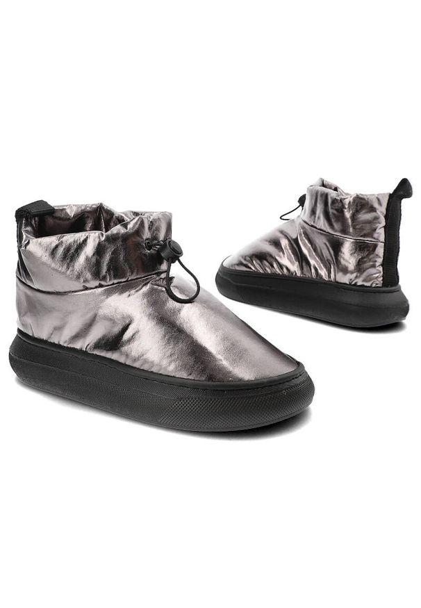 Srebrne Botki Venezia Ocieplane Buty Damskie. Kolor: srebrny. Materiał: syntetyk, skóra ekologiczna, futro