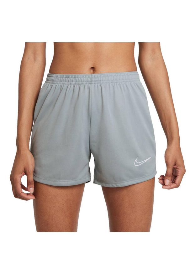 Nike - Damskie Spodenki Dri FIT Academy Shorts. Kolor: szary. Technologia: Dri-Fit (Nike). Sport: turystyka piesza