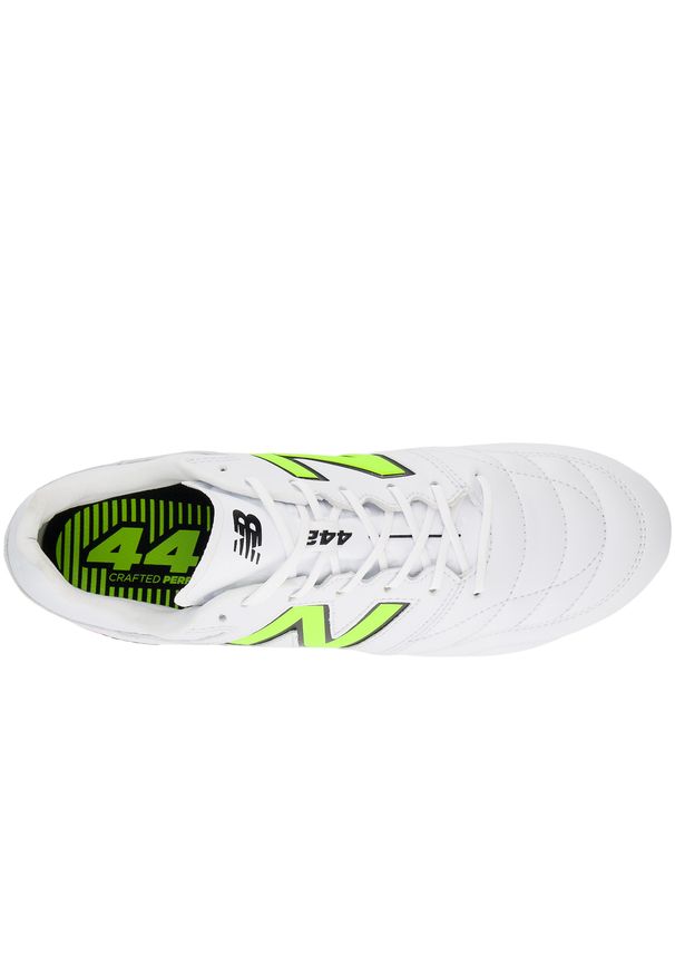 Korki męskie New Balance 442 V2 PRO FG MS41FMB2 – białe. Zapięcie: sznurówki. Kolor: biały. Materiał: nylon, skóra, syntetyk, materiał. Szerokość cholewki: normalna. Sport: piłka nożna, fitness