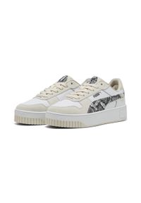 Tenisówki Puma Model Carina Street Snake Kolor Nadruk Zwierzęcy. Kolor: biały, wielokolorowy, czarny. Wzór: nadruk, motyw zwierzęcy. Sport: koszykówka