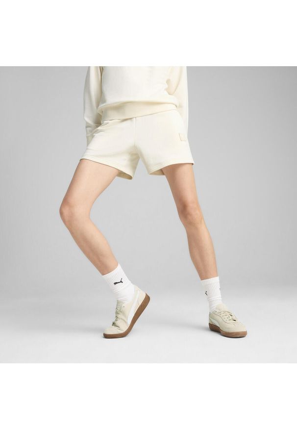 Puma - Damskie szorty ESS ELEVATED 5" ze średnim stanem PUMA No Dye Color Mix. Długość: krótkie