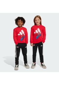 Adidas - Marvel Spider-Man Jogger Set. Okazja: na uczelnię. Kolor: czerwony, biały, wielokolorowy. Materiał: dresówka. Wzór: motyw z bajki. Styl: sportowy