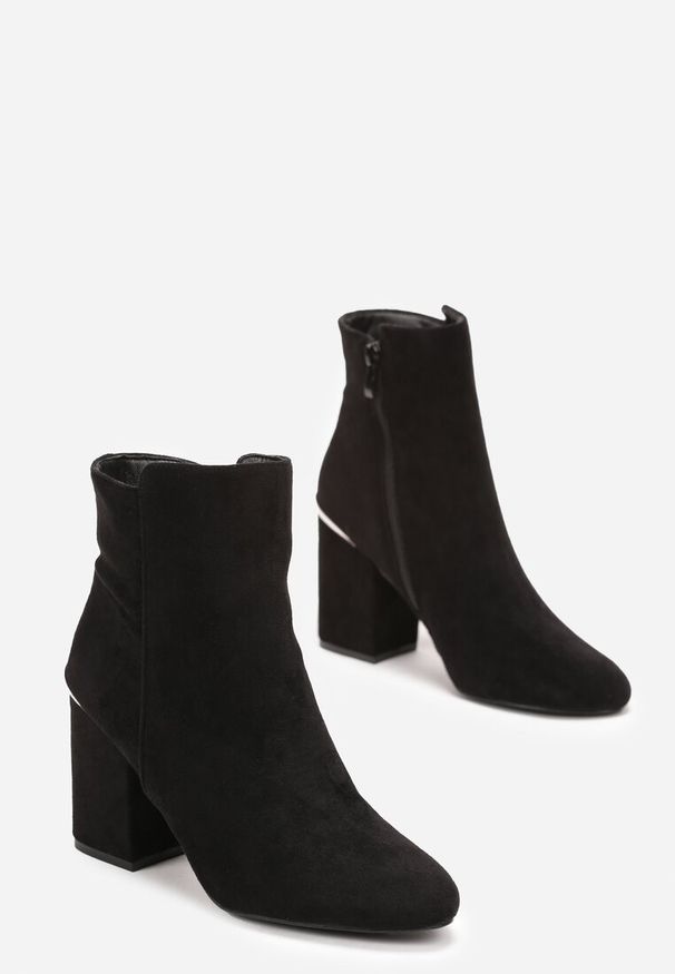 Born2be - Czarne Botki na Słupku z Metaliczną Wstawką Alessandrina. Nosek buta: okrągły. Zapięcie: zamek. Kolor: czarny. Materiał: zamsz, skóra. Sezon: zima. Obcas: na słupku. Styl: klasyczny. Wysokość obcasa: średni