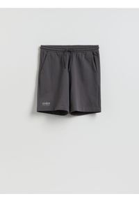 Reserved - Szorty regular fit - ciemnoszary. Kolor: szary. Materiał: bawełna #1