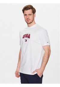 Tommy Jeans T-Shirt Classic Modern Sport USA DM0DM16406 Biały Regular Fit. Kolor: biały. Materiał: bawełna. Styl: sportowy