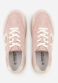 Renee - Różowe Perforowane Sneakersy Chunky ze Skóry Naturalnej na Platformie Silvanatea. Kolor: różowy. Materiał: skóra. Obcas: na platformie #2