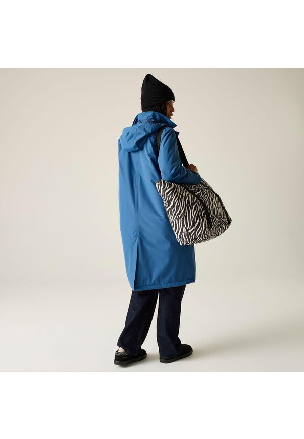 Regatta - Kurtka damska przeciwdeszczowa Mac Orla Kiely. Kolor: niebieski, zielony, wielokolorowy. Materiał: tkanina, puch. Wzór: aplikacja. Sport: turystyka piesza