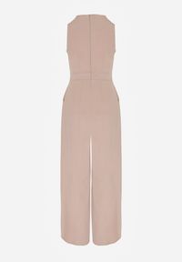 Born2be - Beżowy Elegancki Kombinezon z Ozdobnymi Zakładkami Zellysha. Okazja: na co dzień, na spotkanie biznesowe. Kolor: beżowy. Wzór: aplikacja. Styl: elegancki #6