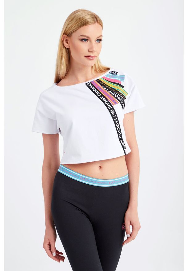 EA7 Emporio Armani - T-SHIRT EA7 EMPORIO ARMANI. Materiał: bawełna. Długość: krótkie. Wzór: aplikacja. Styl: sportowy