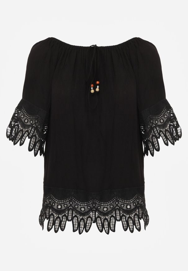 Born2be - Czarna Bluzka z Wiskozy w Stylu Boho z Koronką Sznurkami i Koralikami Dazzlebell. Okazja: do pracy, na co dzień, na spotkanie biznesowe. Kolor: czarny. Materiał: wiskoza, koronka. Wzór: koronka. Styl: boho