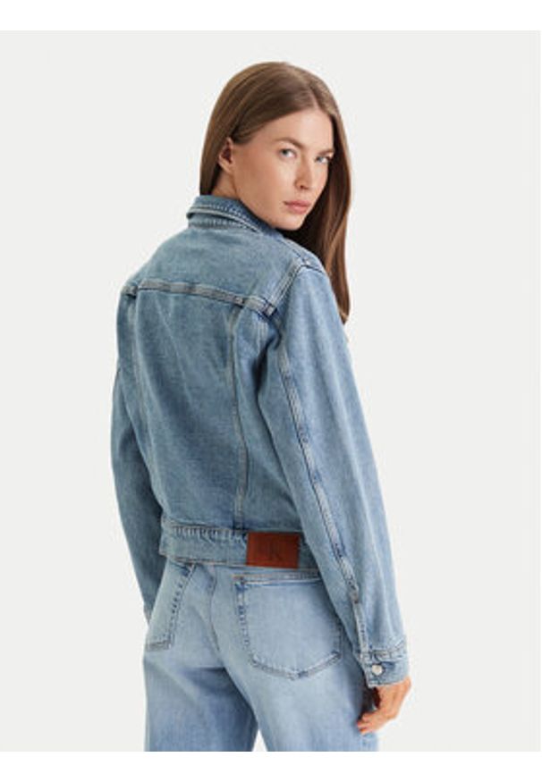 Calvin Klein Jeans Kurtka jeansowa Classic LV047E904G Niebieski Regular Fit. Kolor: niebieski. Materiał: bawełna
