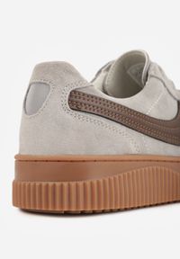 Born2be - Szare Zamszowe Sneakersy w Stylu Klasycznych Tenisówek ze Skórzaną Wkładką Riosera. Okazja: na co dzień. Kolor: szary. Materiał: zamsz, skóra #6