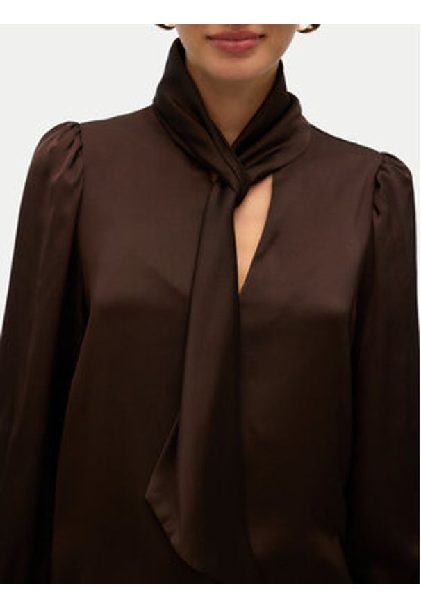 Vero Moda Bluzka Nini 10336252 Brązowy Standard Fit. Kolor: brązowy. Materiał: syntetyk
