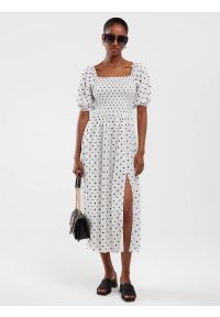 Big-Star - Sukienka damska midi z wiskozy w kropki biała Sotini 100. Kolor: biały. Materiał: wiskoza. Długość rękawa: krótki rękaw. Wzór: kropki. Sezon: lato. Typ sukienki: proste. Styl: wakacyjny, wizytowy, elegancki. Długość: midi #1