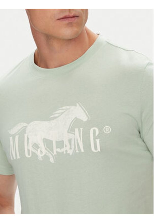 Mustang T-Shirt Austin 1016492 Zielony Regular Fit. Kolor: zielony. Materiał: bawełna