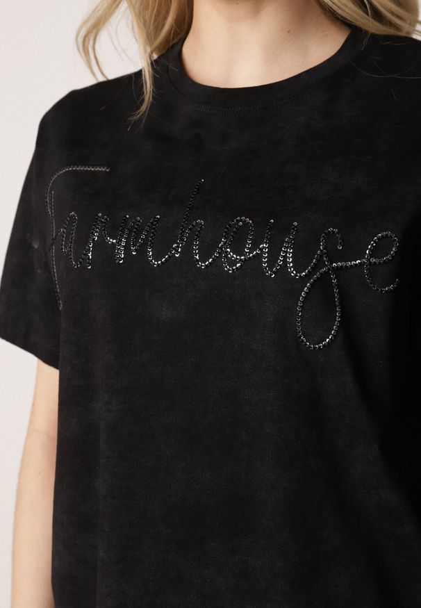 Born2be - Czarny Bawełniany T-shirt Oversize z Haftowanym Napisem z Cekinami Aewai. Okazja: na co dzień. Kolor: czarny. Materiał: bawełna. Wzór: haft, napisy. Styl: casual, elegancki