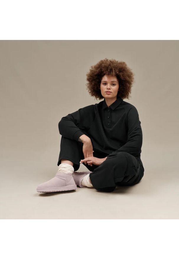 Ugg - Buty zimowe damskie UGG W Classic Ultra Mini Pale Smoke. Okazja: na plażę. Kolor: fioletowy. Materiał: materiał. Sezon: zima. Styl: młodzieżowy