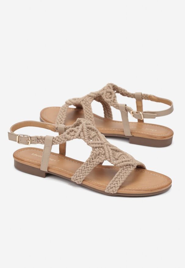 Born2be - Ciemnobeżowe Płaskie Sandały Boho z Szydełkową Cholewką Wolirles. Kolor: beżowy. Styl: boho