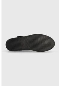 Guess sneakersy TRANI kolor czarny FM7TRA FAB12. Nosek buta: okrągły. Zapięcie: sznurówki. Kolor: czarny. Materiał: guma #4