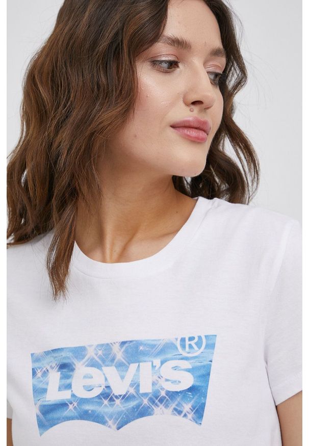Levi's® - Levi's t-shirt bawełniany kolor biały. Okazja: na spotkanie biznesowe, na co dzień. Kolor: biały. Materiał: bawełna. Wzór: nadruk. Styl: casual, biznesowy