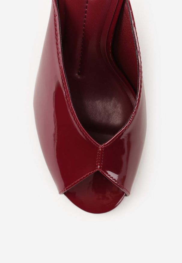 Born2be - Bordowe Lakierowane Klapki na Szpilce z Odkrytym Noskiem Lilyera. Okazja: na co dzień, do pracy. Kolor: czerwony. Materiał: lakier. Obcas: na szpilce. Styl: casual, elegancki