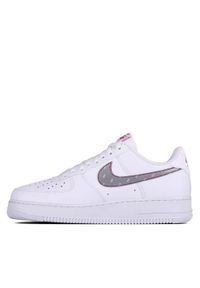 Buty do chodzenia męskie Nike Air Force 1 Low '07. Zapięcie: sznurówki. Kolor: biały. Materiał: materiał. Szerokość cholewki: normalna. Model: Nike Air Force. Sport: turystyka piesza