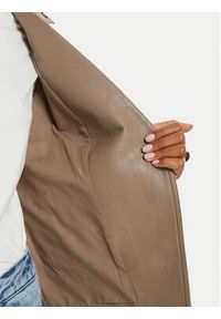 Tatuum Kurtka z imitacji skóry Ramonesi T2417.012B Brązowy Regular Fit. Kolor: brązowy. Materiał: skóra #4