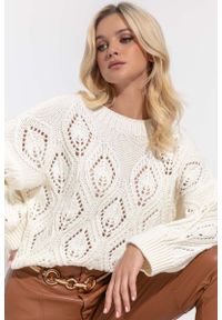 Fobya - Luźny Sweter z Ażurowym Wzorem - Ecru. Materiał: wełna, poliakryl. Wzór: ażurowy