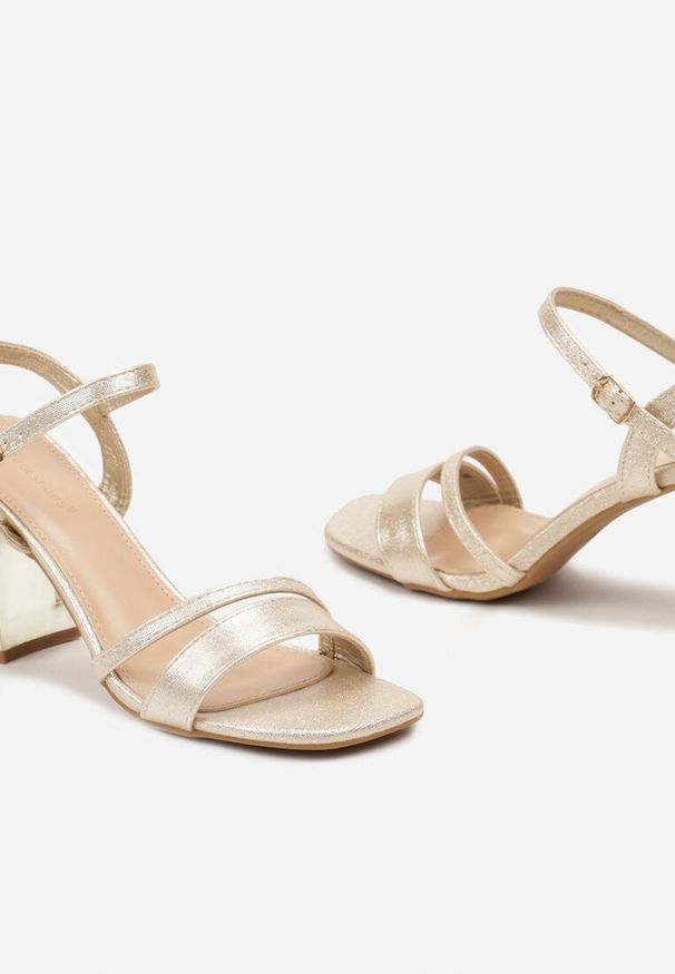 Born2be - Złote Sandały z Brokatem i Kryształkami na Słupku Apoise. Kolor: złoty. Materiał: materiał. Sezon: lato. Obcas: na słupku. Styl: elegancki