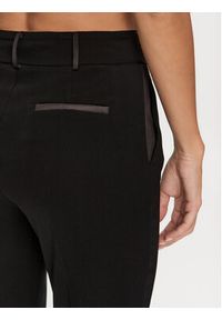 Liu Jo Spodnie materiałowe CA3033 T2506 Czarny Regular Fit. Kolor: czarny. Materiał: syntetyk #3