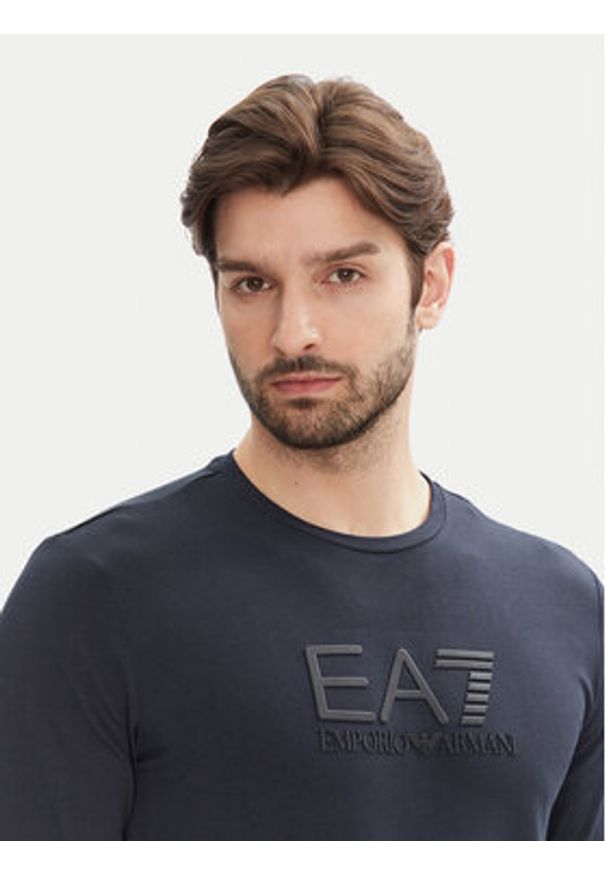 EA7 Emporio Armani Longsleeve 7M000227 AF10373 UB102 Granatowy Slim Fit. Kolor: niebieski. Materiał: bawełna. Długość rękawa: długi rękaw