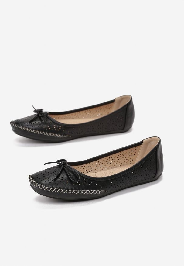 Born2be - Czarne Balerinki Genomics. Nosek buta: czworokąt. Kolor: czarny. Szerokość cholewki: normalna. Wzór: gładki, ażurowy. Obcas: na płaskiej podeszwie. Styl: klasyczny