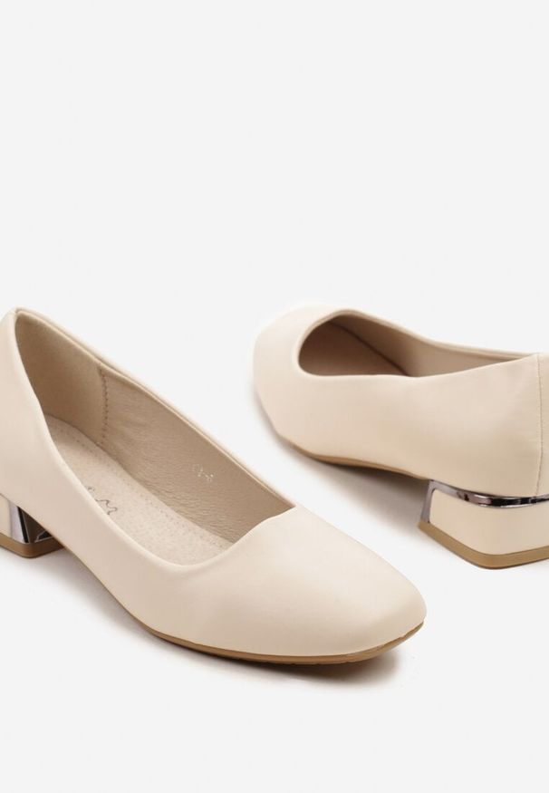 Born2be - Beżowe Czółenka na Obcasie ze Skórzaną Wkładką Tosvara. Okazja: na spotkanie biznesowe, do pracy, na co dzień. Kolor: beżowy. Materiał: skóra. Wzór: kwiaty. Obcas: na obcasie. Styl: elegancki, casual, biznesowy. Wysokość obcasa: średni