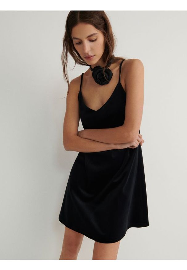 Reserved - Sukienka z weluru - czarny. Kolor: czarny. Materiał: welur