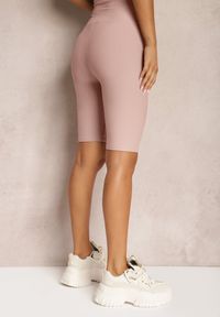 Renee - Różowe Szorty Typu Kolarki High Waist z Prążkowanego Materiału Vimara. Stan: podwyższony. Kolor: różowy. Materiał: materiał, prążkowany. Sezon: lato #5