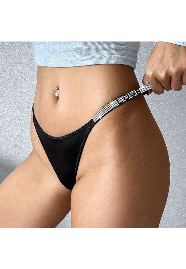 Intica - Majtki z ozdobną gumką podkreślające sylwetkę Magga. Kolor: biały. Materiał: materiał