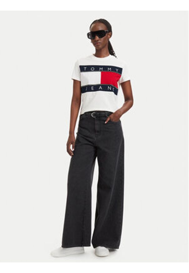 Tommy Jeans T-Shirt Flag DW0DW22818 Biały Regular Fit. Kolor: biały. Materiał: bawełna