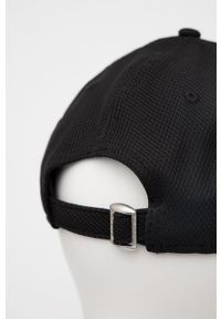 New Era czapka kolor czarny z aplikacją. Kolor: czarny. Wzór: aplikacja #2