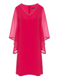 Vito Vergelis - Malinowa szyfonowa sukienka z aplikacją. Okazja: na ślub cywilny, na wesele. Kolekcja: plus size. Kolor: różowy. Materiał: szyfon. Wzór: aplikacja. Typ sukienki: dla puszystych. Styl: wizytowy