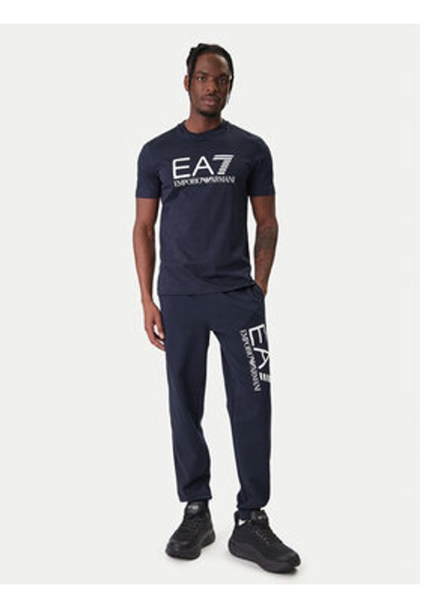 EA7 Emporio Armani T-Shirt 7M001412 AF22264 UB102 Granatowy Regular Fit. Kolor: niebieski. Materiał: bawełna