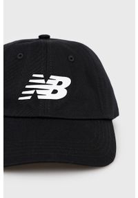 New Balance czapka bawełniana LAH13010BK kolor czarny z nadrukiem. Kolor: czarny. Materiał: bawełna. Wzór: nadruk #2