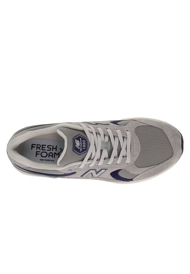 Buty unisex New Balance Fresh Foam x 1880 v2 U188W3U2 – szare. Okazja: na co dzień, na spacer. Kolor: szary. Materiał: materiał, syntetyk, guma, zamsz. Szerokość cholewki: normalna. Sport: turystyka piesza, fitness