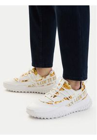Versace Jeans Couture Sneakersy 80YA3SN2 Biały. Kolor: biały. Materiał: materiał #4
