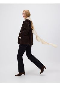 Reserved - Jeansy straight leg - czarny. Kolor: czarny