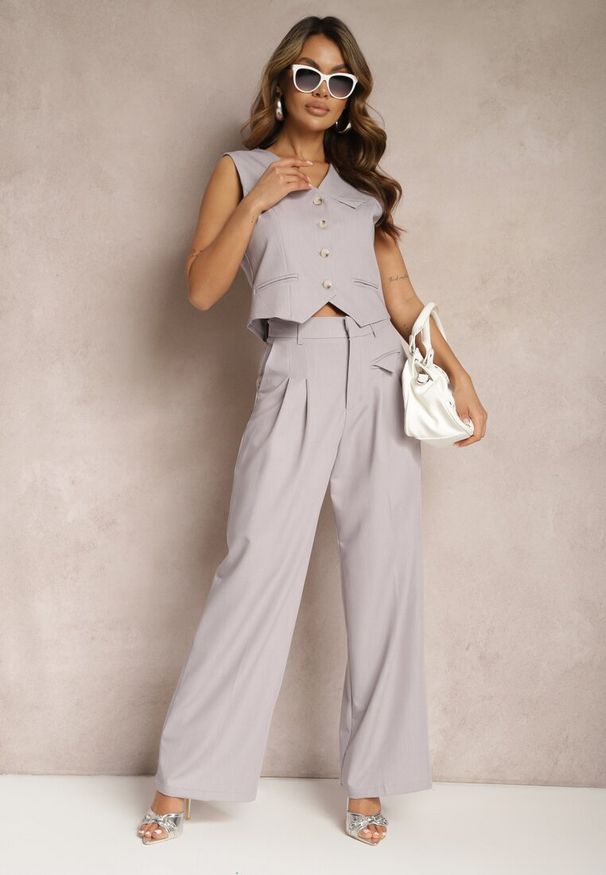 Renee - Szara Kamizelka w Stylu Garniturowym z Imitacją Kieszonek Odinen. Kolor: szary. Styl: elegancki
