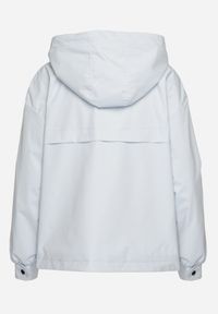 Born2be - Jasnoniebieska Kurtka Wiatrówka z Kieszeniami i Ściągaczami Braliana. Okazja: na spacer. Kolor: niebieski. Materiał: jeans. Styl: elegancki, sportowy #5