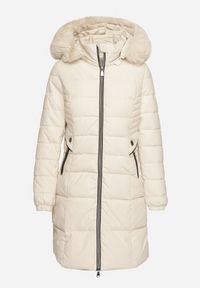 Born2be - Jasnobeżowa Pikowana Kurtka z Kapturem i Futerkiem z Możliwością Odpięcia Taralina. Okazja: na spacer, na co dzień. Typ kołnierza: kaptur. Kolor: beżowy. Materiał: futro. Styl: casual, klasyczny #7