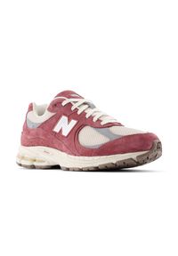 Buty unisex New Balance U2002RS – bordowe. Kolor: czerwony. Materiał: zamsz, guma. Szerokość cholewki: normalna #5