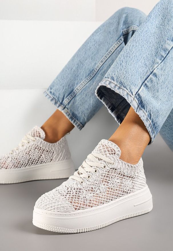 Born2be - Beżowe Sneakersy Ażurowe na Grubej Podeszwie Isodisa. Okazja: na co dzień. Kolor: beżowy. Materiał: jeans. Wzór: ażurowy. Sezon: lato